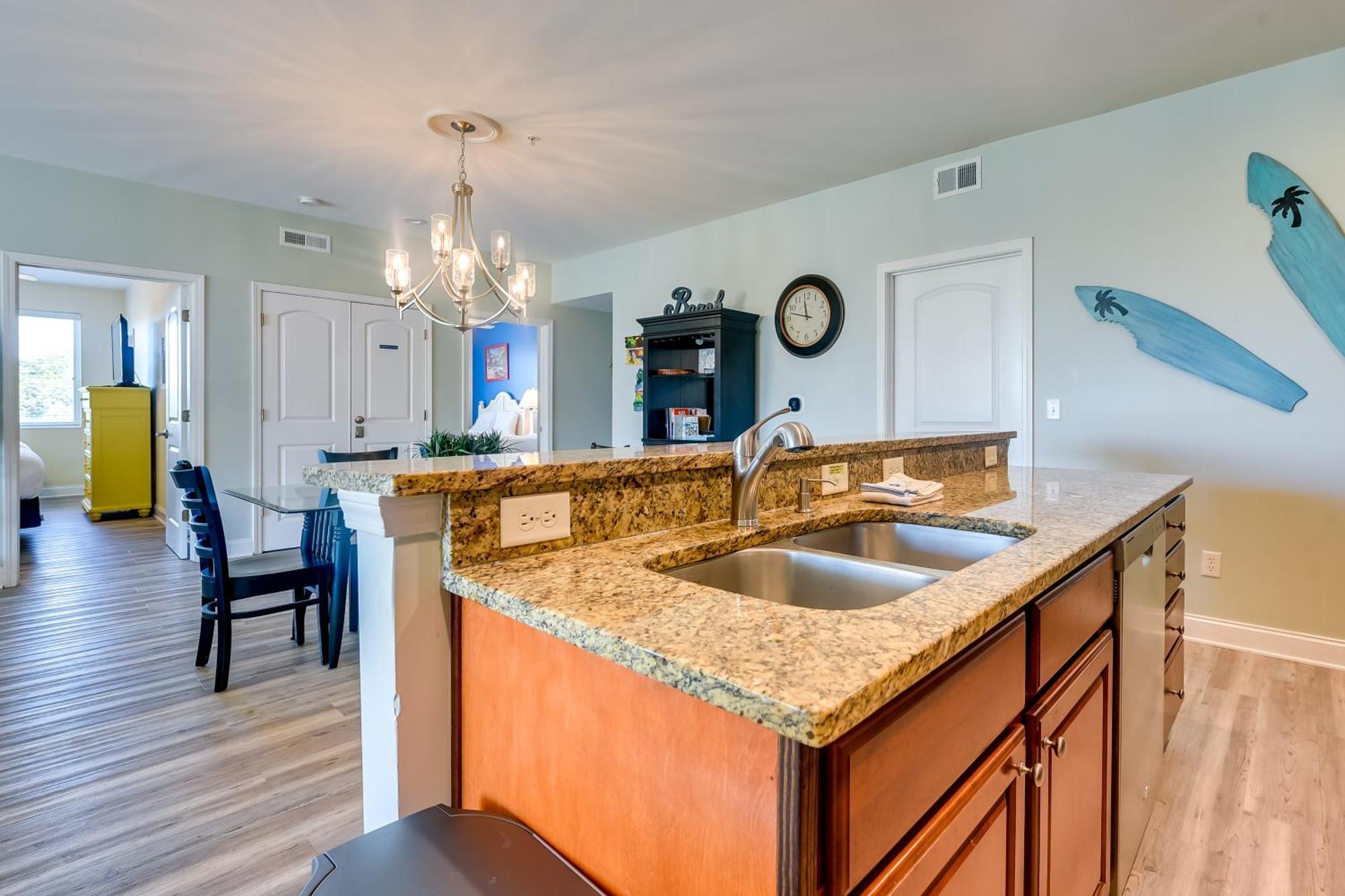 Roomy North Myrtle Beach Condo, Walk To Beach Eksteriør billede
